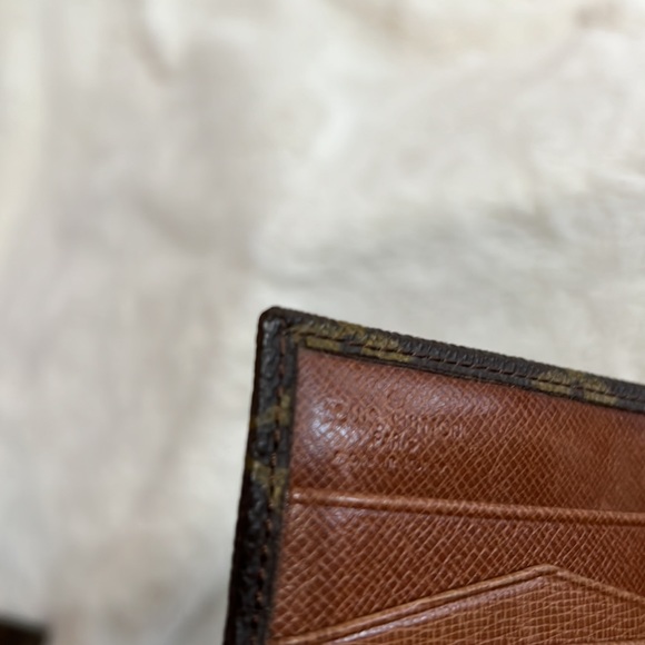 Auth. LOUIS VUITTON Monogrammed Authentic Wallet - Picture 10 of 11